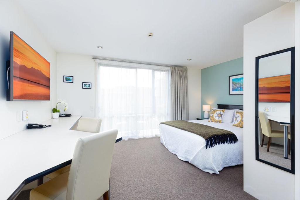 Palazzo Motor Lodge Nelson Luaran gambar A typical studio apartment