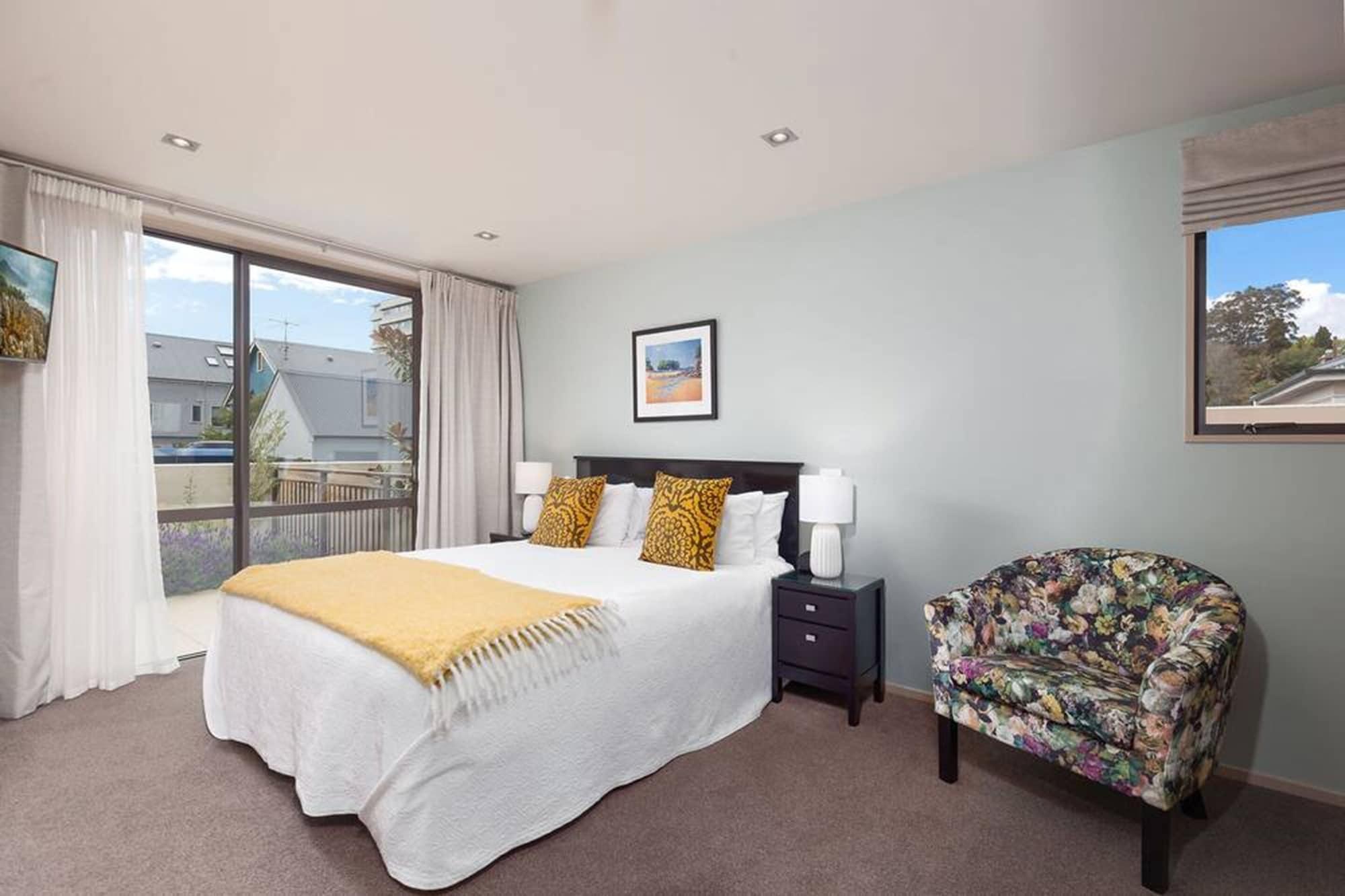 Palazzo Motor Lodge Nelson Luaran gambar A staged bedroom