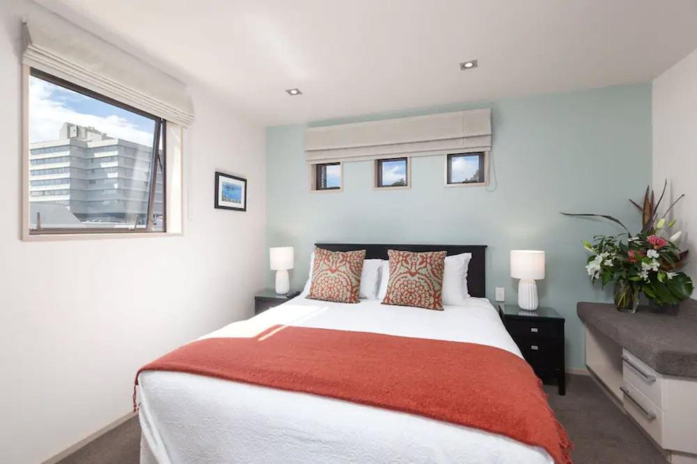 Palazzo Motor Lodge Nelson Luaran gambar A bedroom