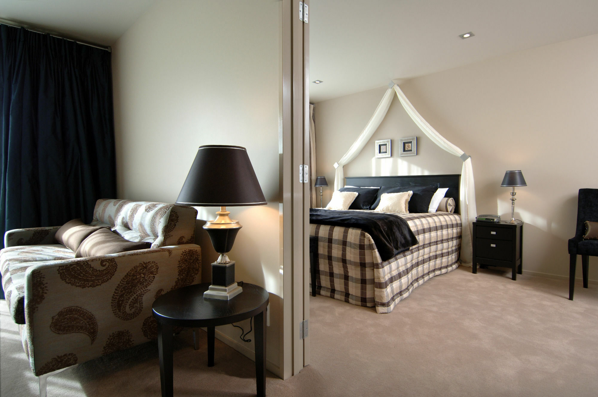 Palazzo Motor Lodge Nelson Luaran gambar A bedroom suite
